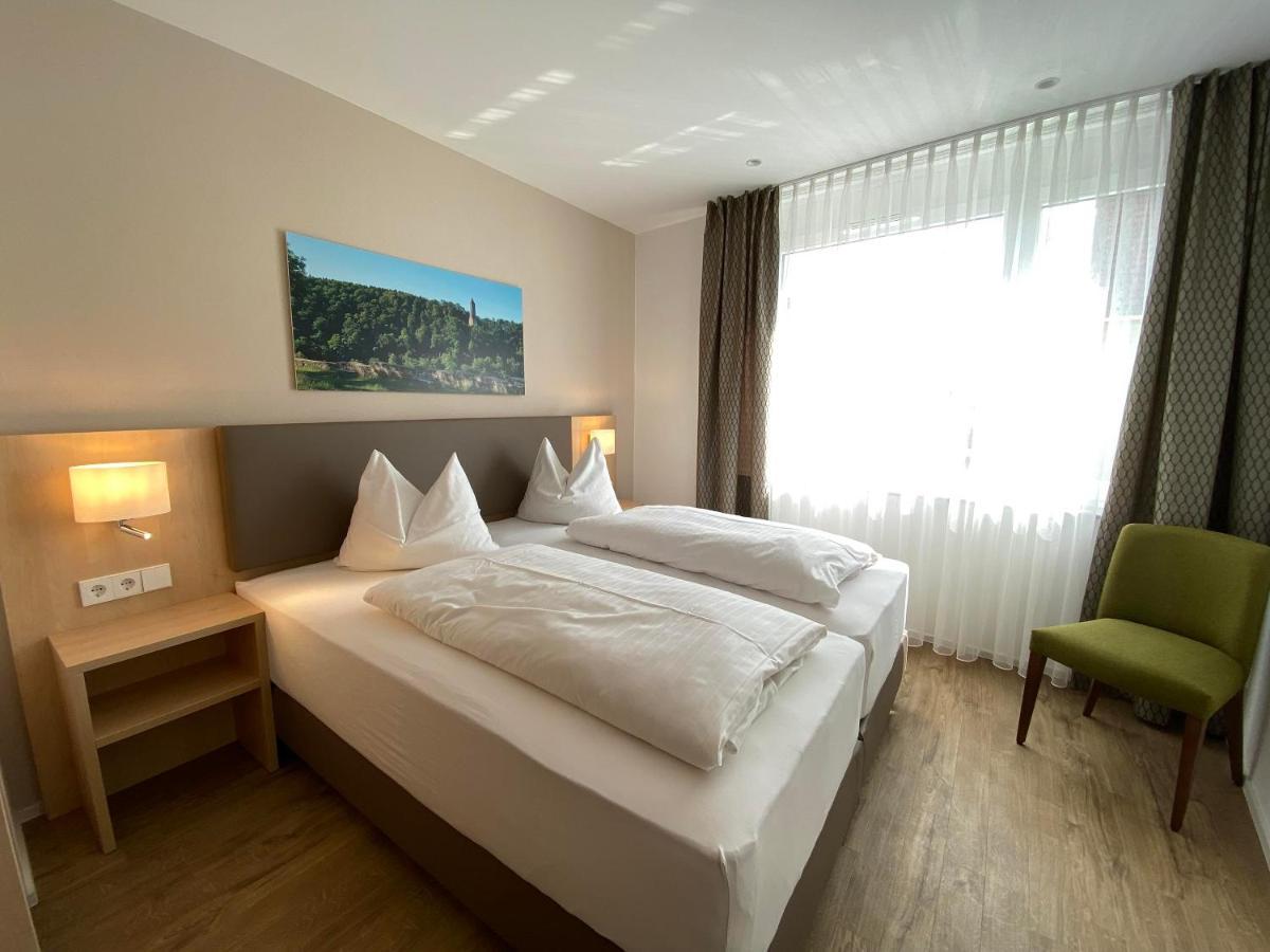 Hotel-Restaurant Und Gaestehaus Loewen Süßen Exteriér fotografie