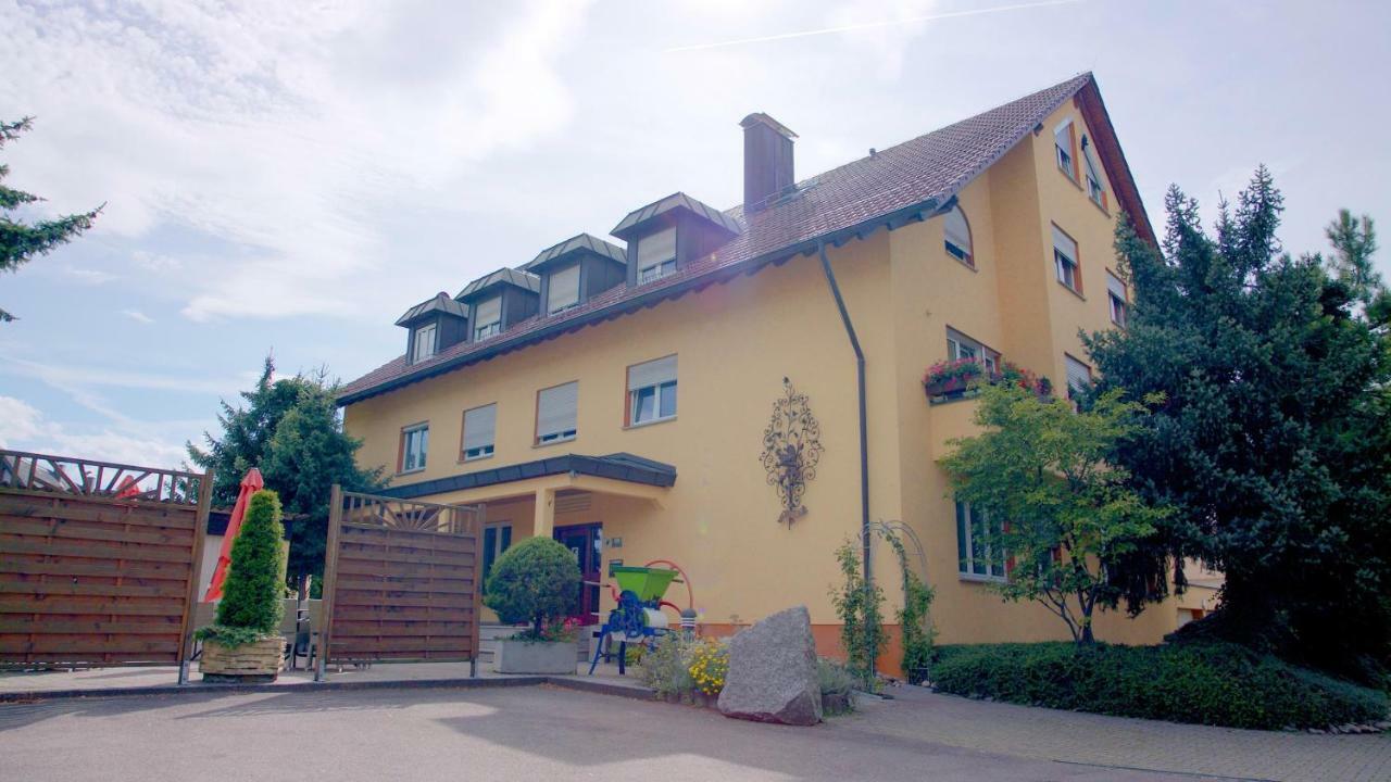 Hotel-Restaurant Und Gaestehaus Loewen Süßen Exteriér fotografie